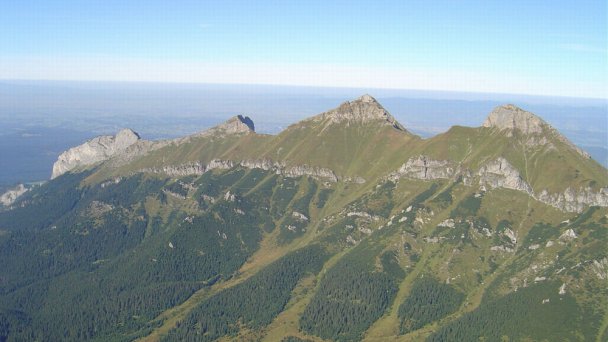 Jahňací štít 2 Zdroj: https://sk.wikipedia.org/wiki/Jahňací_štít Jahňací štít 2 Zdroj: https://sk.wikipedia.org/wiki/Jahňací_štít