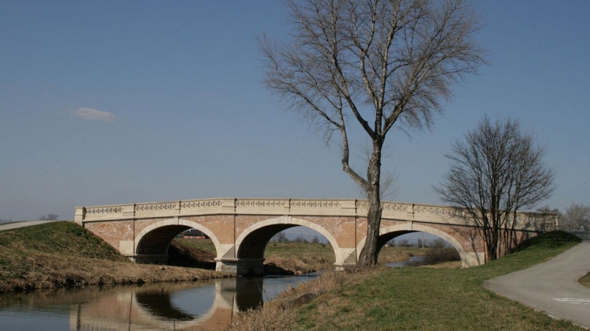 Barokně-secesní most Kráľová pri Senci 1