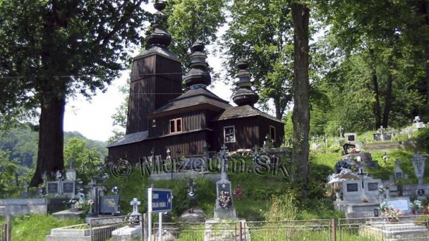 Dřevěný chrám Ochrany Presv. Bohorodičky Hunkovce 3 Zdroj: https://www.muzeum.sk/dreveny-kostol-hunkovce.html
