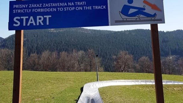Fun aréna Donovaly3 Zdroj: https://scontent-vie1-1.xx.fbcdn.net/v/t1.0-9/s960x960/60319208_10156284338044013_3904636742539411456_o.jpg?_nc_cat=105&_nc_sid=110474&_nc_oc=AQklQ_jgFH_7WY4VJIOT4T_OaSQQIm1Z1uIYE-PmXngUU5nzGZ41rQ-0cyU0BcW7drE&_nc_ht=scontent-vie1-1.xx&_nc_tp=7&oh=5acce9fd7307fdb79164a0bdea3ebcb9&oe=5EC82B8E