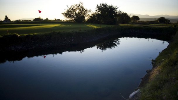 Golfové hřiště Adama 2 Zdroj: https://www.travelguide.sk/svk/turisticke-zaujimavosti/golfovy-klub-agama_59_1.html