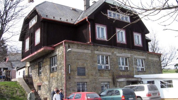 Holubyho chata 3 Zdroj: https://sk.wikipedia.org/wiki/Holubyho_chata