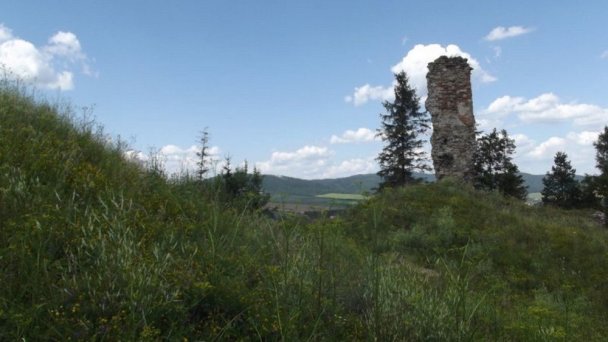Hrad Plaveč Autor: hrady-zamky.sk Zdroj: https://www.hrady-zamky.sk/obrazky/plavec/plavec13.jpg