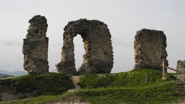 Považský hrad Autor: Dado Baca Zdroj: https://www.flickr.com/photos/119323155@N06/25993463074/sizes/l/ Považský hrad Autor: Dado Baca Zdroj: https://www.flickr.com/photos/119323155@N06/25993463074/sizes/l/