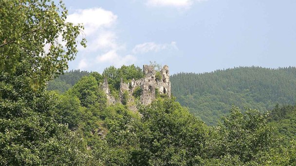 Starý Hrad Autor: Prazak Zdroj: https://upload.wikimedia.org/wikipedia/commons/6/6a/Star%C3%BD_hrad.jpg