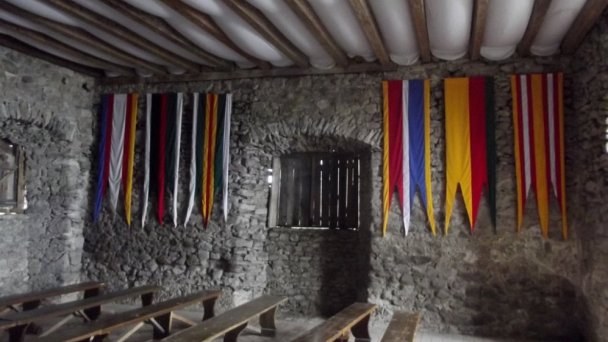 viniansky hrad 2 Autor: hrady-zamky.sk Zdroj: https://www.hrady-zamky.sk/obrazky/viniansky-hrad/viniansky-hrad15.jpg