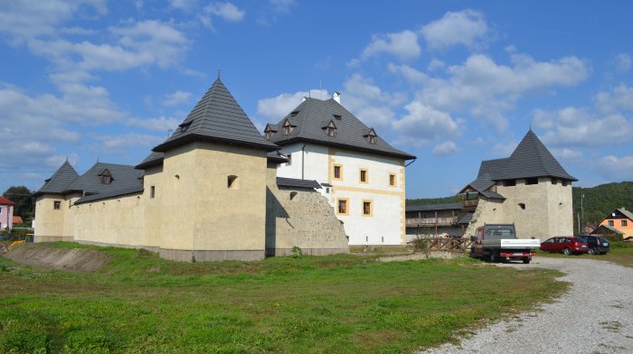 Zámeček Vodní hrad Hronsek
