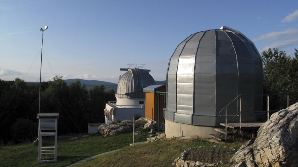 AGO observatoř Modra - Piesok 1 Zdroj: https://sk.wikipedia.org/wiki/Astronomické_observatórium_Modra