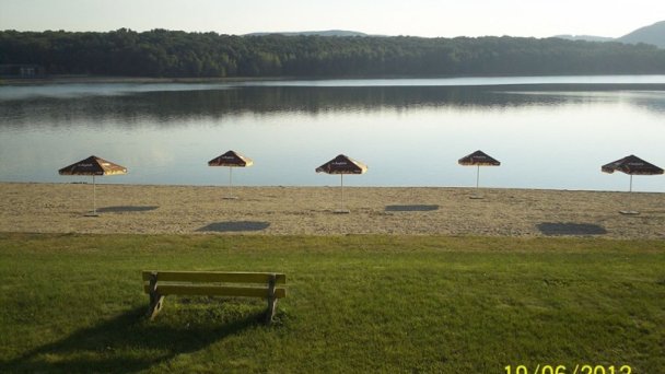 Vodní nádrž Teplý vrch 2 Zdroj: https://www.travelguide.sk/svk/turisticke-zaujimavosti/vodna-nadrz-teply-vrch_270_1.html