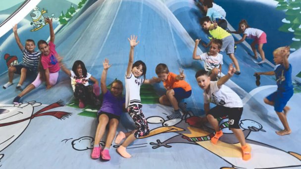 JUMP FUN - více než 100 atrakcí pro všechny věkové kategorie 2 JUMP FUN - více než 100 atrakcí pro všechny věkové kategorie 2