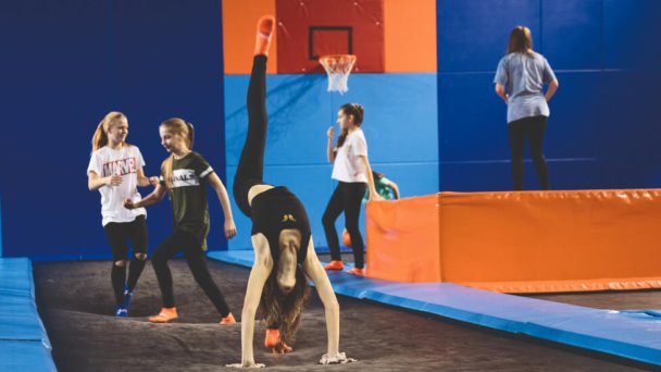 JUMP FUN - více než 100 atrakcí pro všechny věkové kategorie 14 JUMP FUN - více než 100 atrakcí pro všechny věkové kategorie 14