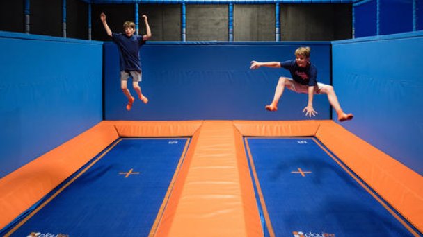 JUMP FUN - více než 100 atrakcí pro všechny věkové kategorie 16 JUMP FUN - více než 100 atrakcí pro všechny věkové kategorie 16