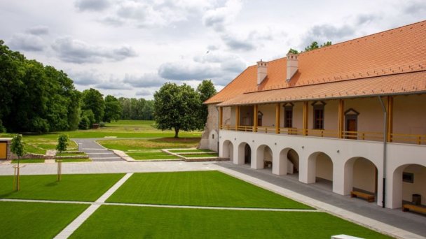 Zámek (kaštieľ) Františka Rákocziho Borša 5 Zámek (kaštieľ) Františka Rákocziho Borša 5