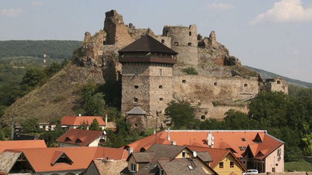 Hradní muzeum Fiľakovo 5 Autor: Hradné múzeum Fiľakovo Zdroj: https://slovenskycestovatel.sk/item/hradne-muzeum-filakovo Hradní muzeum Fiľakovo 5 Autor: Hradné múzeum Fiľakovo Zdroj: https://slovenskycestovatel.sk/item/hradne-muzeum-filakovo