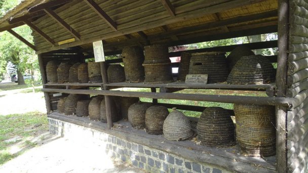 Včelařský skanzen 4 Autor: Rudolf Moravčík Zdroj: https://slovenskycestovatel.sk/item/vcelarska-paseka