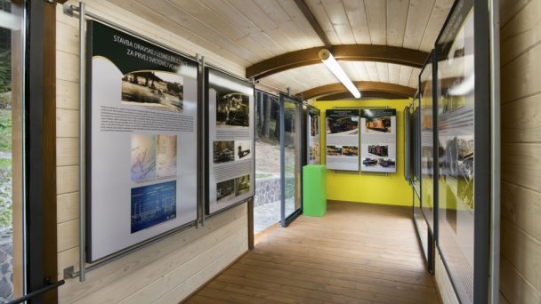 Expozícia na železničnej stanici Expozícia na železničnej stanici