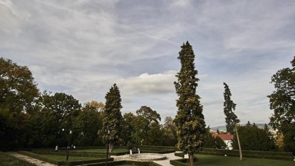 Zámecký park Hlohovec 3 Zdroj: https://www.naspark.sk/web/sk/park/15-zamocky-park-hlohovec