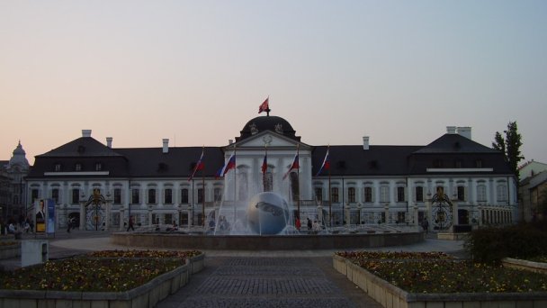 Prezidentská (Grasalkovičova) zahrada Bratislava 4 Zdroj: https://sk.wikipedia.org/wiki/Grasalkovi%C4%8Dov_pal%C3%A1c Prezidentská (Grasalkovičova) zahrada Bratislava 4 Zdroj: https://sk.wikipedia.org/wiki/Grasalkovi%C4%8Dov_pal%C3%A1c