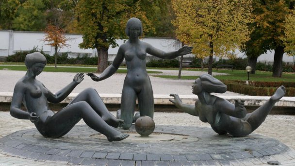 Prezidentská (Grasalkovičova) zahrada Bratislava 2 Zdroj: https://sk.wikipedia.org/wiki/Grasalkovi%C4%8Dov_pal%C3%A1c Prezidentská (Grasalkovičova) zahrada Bratislava 2 Zdroj: https://sk.wikipedia.org/wiki/Grasalkovi%C4%8Dov_pal%C3%A1c
