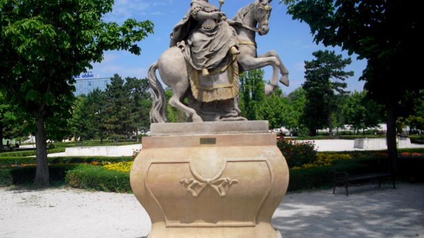 Prezidentská (Grasalkovičova) zahrada Bratislava 5 Zdroj: https://sk.wikipedia.org/wiki/Grasalkovi%C4%8Dov_pal%C3%A1c Prezidentská (Grasalkovičova) zahrada Bratislava 5 Zdroj: https://sk.wikipedia.org/wiki/Grasalkovi%C4%8Dov_pal%C3%A1c