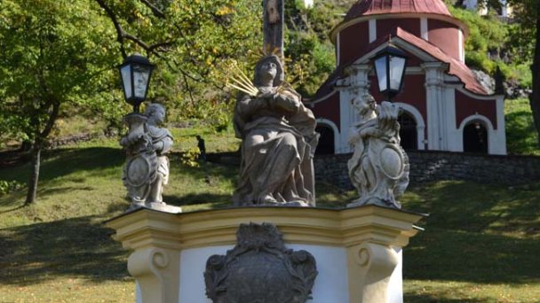 Kalvária Banská Štiavnica 2 Zdroj: https://sk.wikipedia.org/wiki/Kalv%C3%A1ria_(Bansk%C3%A1_%C5%A0tiavnica)