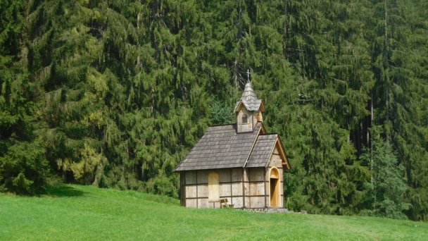 Lesnícky skanzén Vydrovo Zdroj: https://sk.wikipedia.org/wiki/Lesn%C3%ADcky_skanzen_Vydrovo Lesnícky skanzén Vydrovo Zdroj: https://sk.wikipedia.org/wiki/Lesn%C3%ADcky_skanzen_Vydrovo