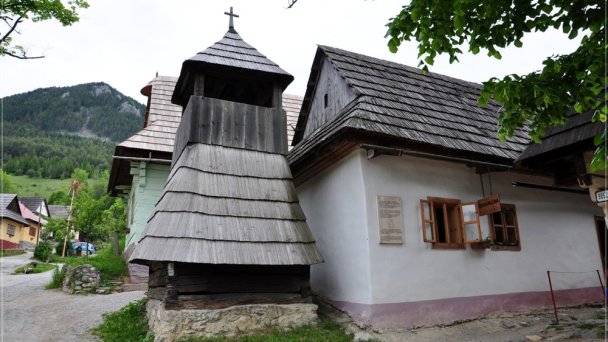 Skanzen Vlkolínec 5 Zdroj: https://sk.wikipedia.org/wiki/Vlkol%C3%ADnec Skanzen Vlkolínec 5 Zdroj: https://sk.wikipedia.org/wiki/Vlkol%C3%ADnec