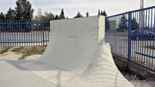 Skatepark SNV 2 Autor: Peťo Wolf Zdroj: http://www.boardlife.sk/sk/skateboard/skatepark/skatepark-spisska-nova-ves Skatepark SNV 2 Autor: Peťo Wolf Zdroj: http://www.boardlife.sk/sk/skateboard/skatepark/skatepark-spisska-nova-ves