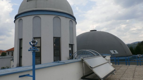 Hvězdárna a planetárium Maxmiliána Hella 5 Zdroj: https://sk.wikipedia.org/wiki/Krajsk%C3%A1_hvezd%C3%A1re%C5%88_a_planet%C3%A1rium_Maximili%C3%A1na_Hella_v_%C5%BDiari_nad_Hronom Hvězdárna a planetárium Maxmiliána Hella 5 Zdroj: https://sk.wikipedia.org/wiki/Krajsk%C3%A1_hvezd%C3%A1re%C5%88_a_planet%C3%A1rium_Maximili%C3%A1na_Hella_v_%C5%BDiari_nad_Hronom