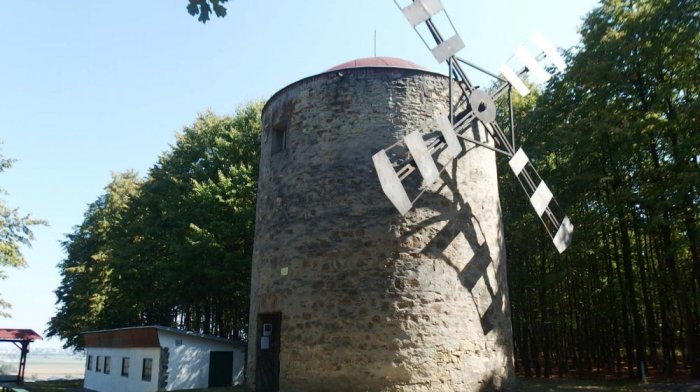 Historický větrný mlýn Holíč
