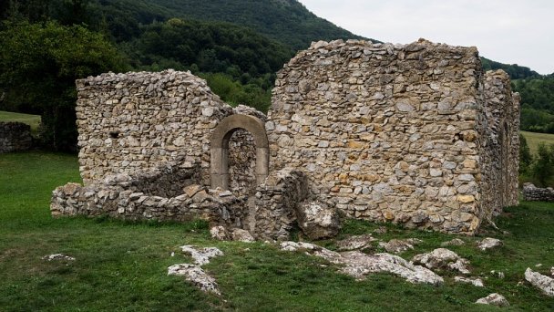 Husitský kostolík v Lúčke Autor: David Raška Zdroj: https://upload.wikimedia.org/wikipedia/commons/f/f2/L%C3%BA%C4%8Dka4.jpg