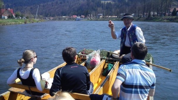 Pltnictví Dunajec, splavování Dunajce - Červený Kláštor 5 Zdroj: http://pltnictvo.eu.sk/galeria/
