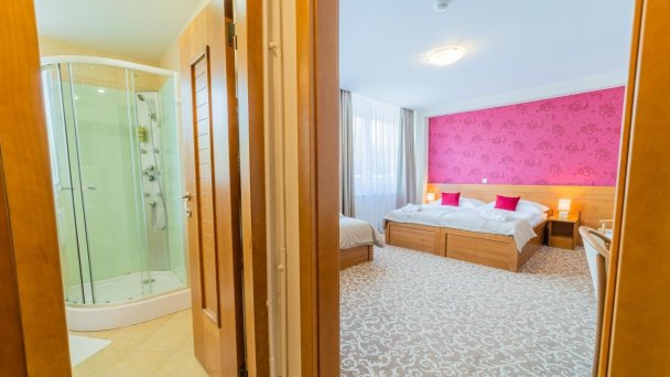 Wellness hotel Kontakt **** Stará Lesná 11 Wellness hotel Kontakt **** Stará Lesná 11