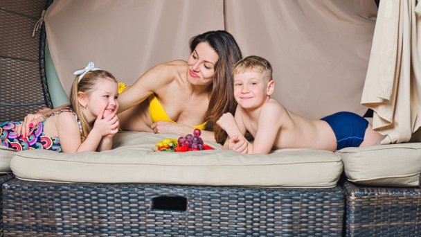 Hotel Akvamarín **** Bešeňová 25 Hotel Akvamarín **** Bešeňová 25