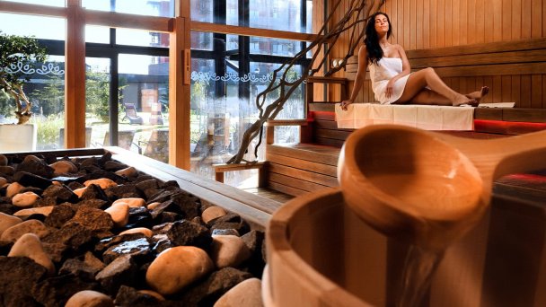 Hotel Akvamarín **** Bešeňová 37 Hotel Akvamarín **** Bešeňová 37