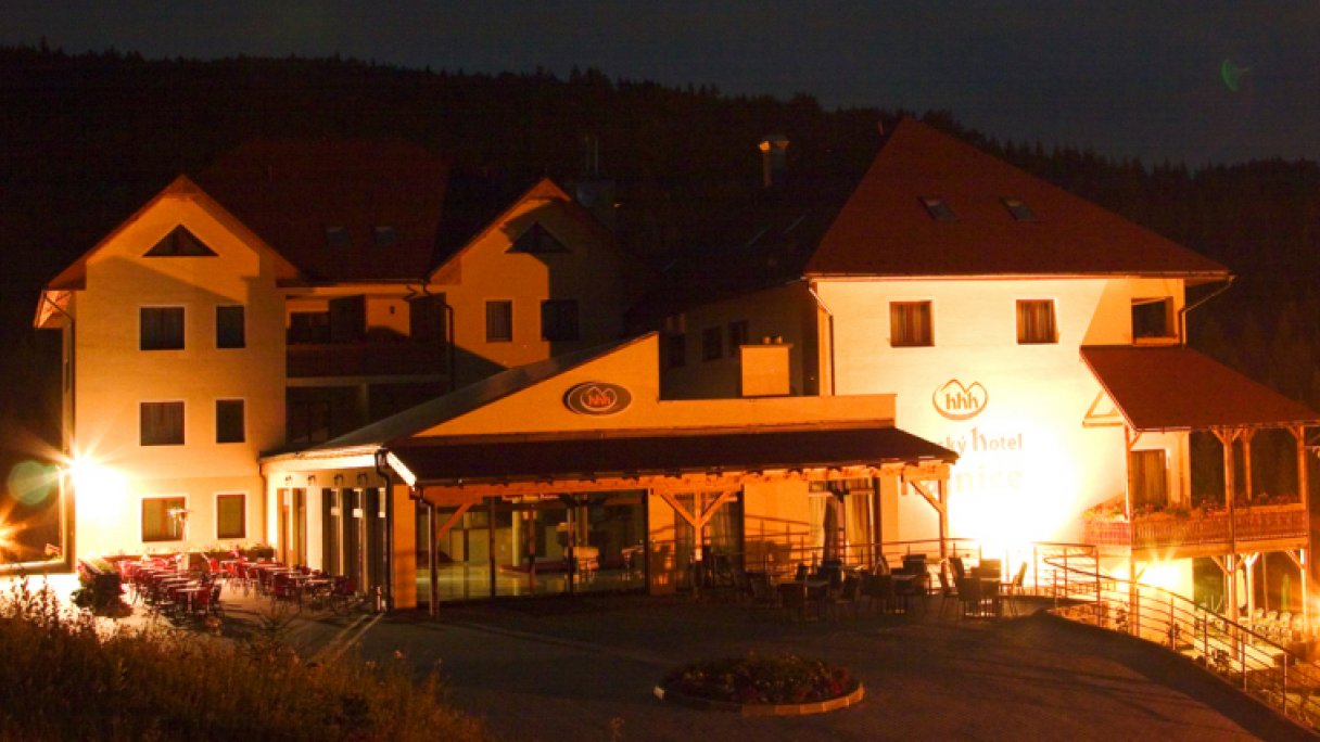 Horský hotel Tini **** Horný Vadičov 2