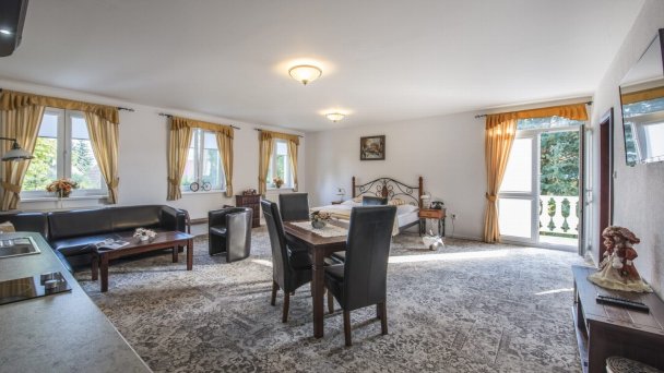 Hotel Svätojánsky kaštieľ *** Liptovský Ján 14
