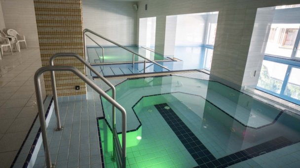 Wellness - bazén Wellness - bazén