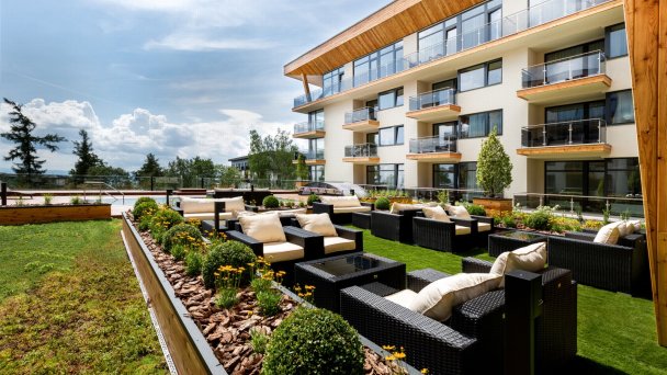 Lobby bar a recepcia 4-hviezdičkovej časti Hrebienok Resortu