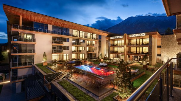 Hrebienok Resort s výhľadom na Tatry