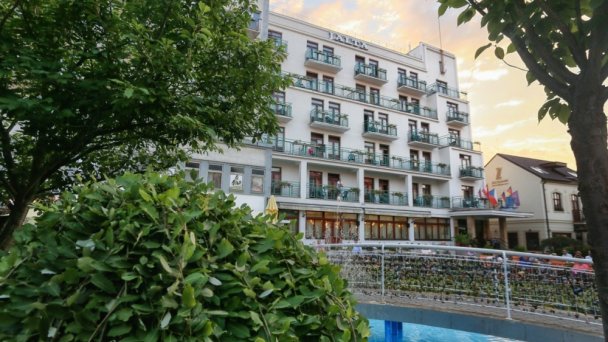 Jalta Ensana Health Spa Hotel **  6