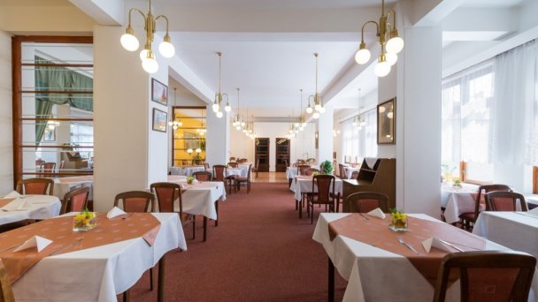 Jalta Ensana Health Spa Hotel **  11