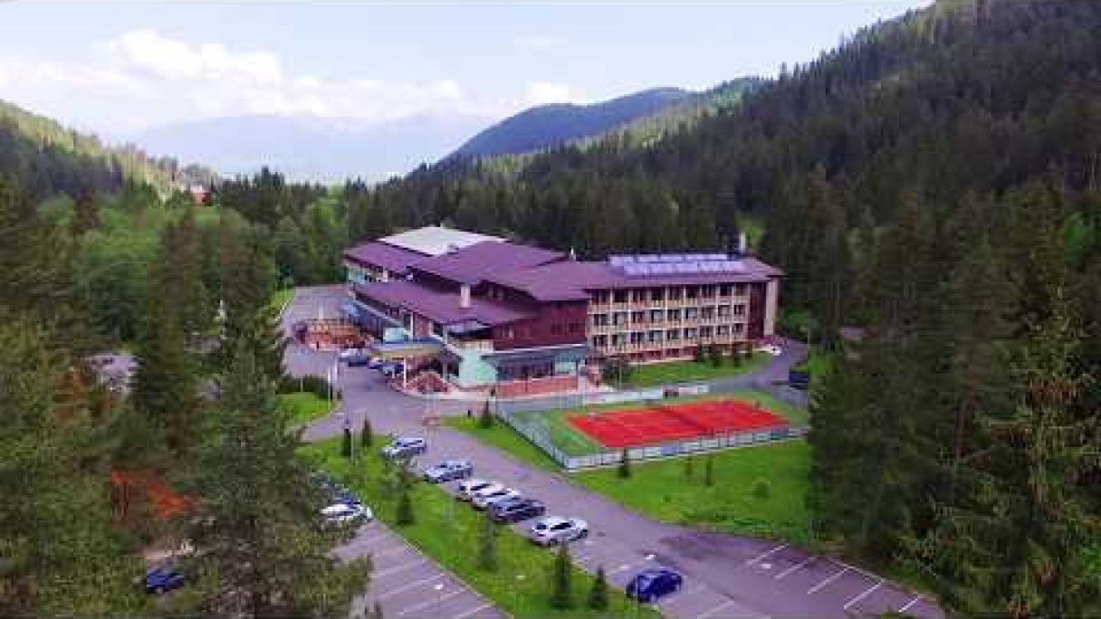Alexandra wellness hotel Liptovský Ján, Jánska dolina Autor: PhotoDroneSK Zdroj: https://www.youtube.com/@alexandracomplex5639 Alexandra wellness hotel Liptovský Ján, Jánska dolina Autor: PhotoDroneSK Zdroj: https://www.youtube.com/@alexandracomplex5639