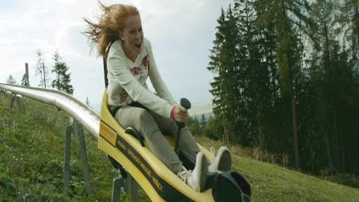 FUN PARK ZIARCE official video Autor: Vlad Frno Zdroj: https://www.youtube.com/@vladfrno4220 FUN PARK ZIARCE official video Autor: Vlad Frno Zdroj: https://www.youtube.com/@vladfrno4220