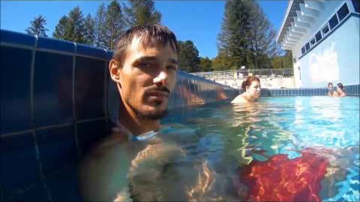 Termální koupaliště a Holiday Park Kováčová . .. Autor: Maughlee Zdroj: https://www.youtube.com/@maughlee3958 Termální koupaliště a Holiday Park Kováčová . .. Autor: Maughlee Zdroj: https://www.youtube.com/@maughlee3958