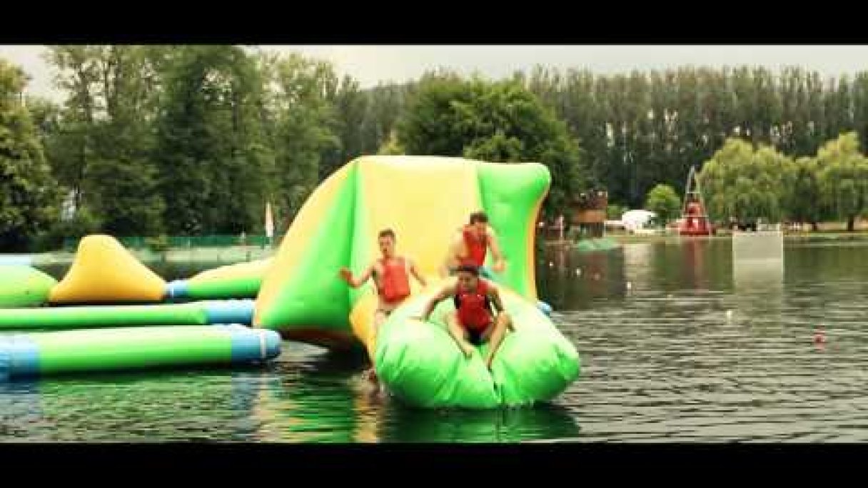 Aqualand Banská Bystrica Autor: DIXON RESORT Zdroj: https://www.youtube.com/@dixonresort2006 Aqualand Banská Bystrica Autor: DIXON RESORT Zdroj: https://www.youtube.com/@dixonresort2006