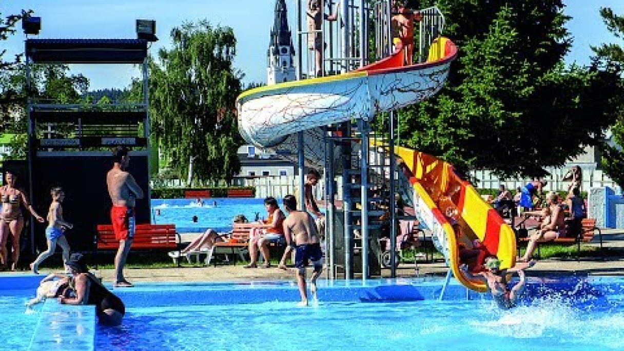 Letné kúpalisko - Spišská Nová Ves Autor: MestoSpisskaNovaVes Zdroj: https://www.youtube.com/@MestoSpisskaNovaVes Letné kúpalisko - Spišská Nová Ves Autor: MestoSpisskaNovaVes Zdroj: https://www.youtube.com/@MestoSpisskaNovaVes
