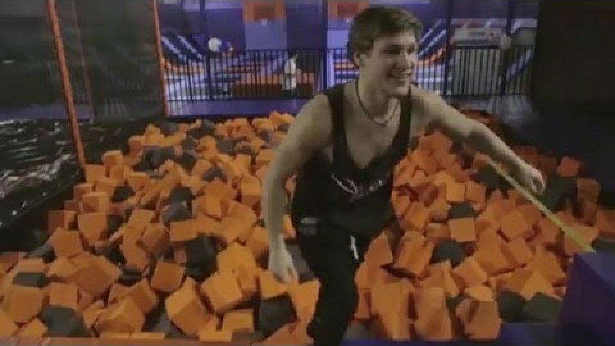 JUMP ARENA Bratislava - Otváračka Autor: JUMP ARENA Zdroj: https://www.youtube.com/@jumparena1170 JUMP ARENA Bratislava - Otváračka Autor: JUMP ARENA Zdroj: https://www.youtube.com/@jumparena1170