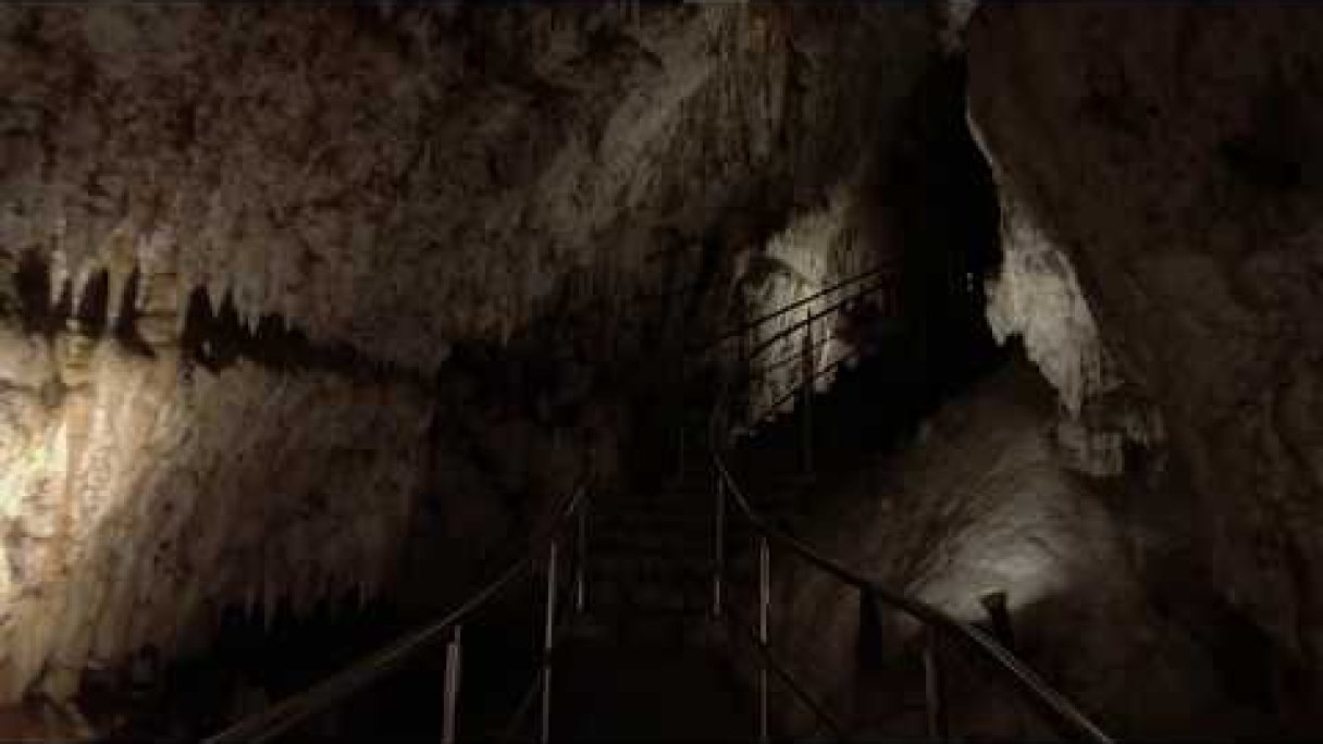 Demänovská jaskyňa slobody " Cave of Liberty " Autor: Proja Zdroj: https://www.youtube.com/@MultiProja Demänovská jaskyňa slobody " Cave of Liberty " Autor: Proja Zdroj: https://www.youtube.com/@MultiProja