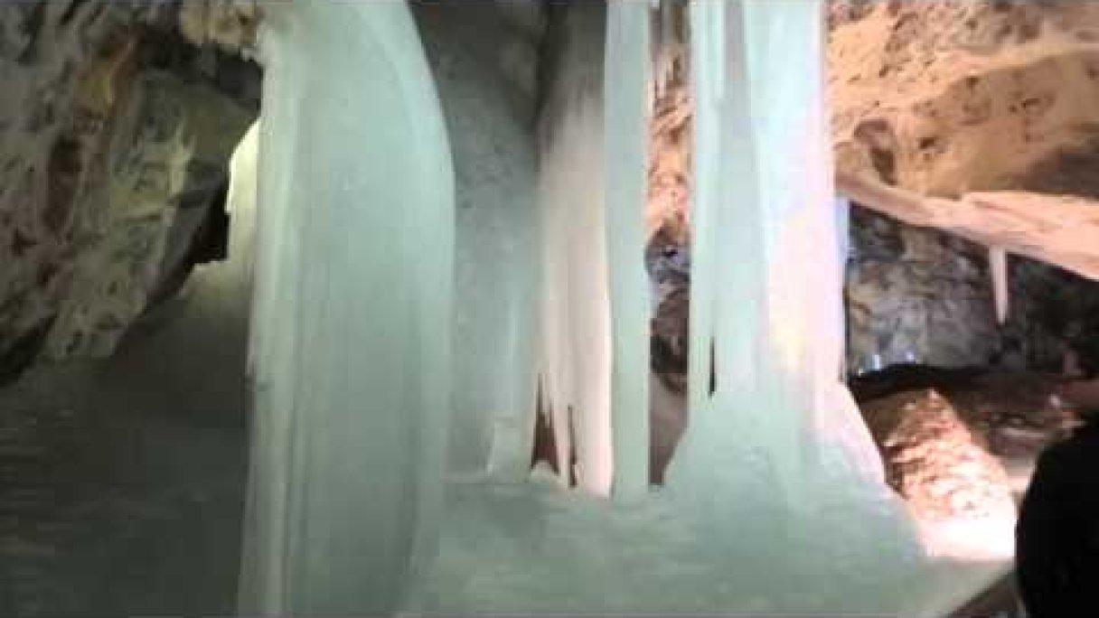 Demänovská Ice Cave / Demänovská ľadová jaskyňa Autor: rich Hutyra Zdroj: https://www.youtube.com/@richhutyra9185 Demänovská Ice Cave / Demänovská ľadová jaskyňa Autor: rich Hutyra Zdroj: https://www.youtube.com/@richhutyra9185